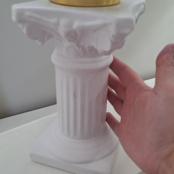 White plant pillar riser plant stand (*brass pot & white books not included - Picture 4 of 5